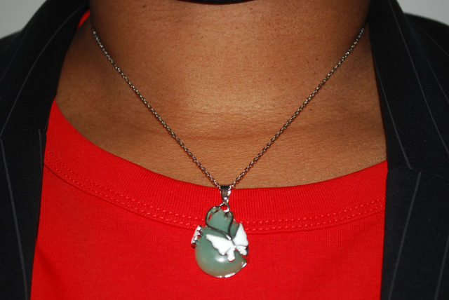 Collier pendentif en aventurine verte papillon