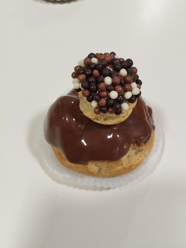 Religieuse chocolat