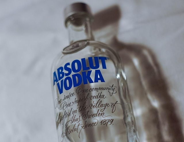 ABSOLUTE VODKA 
