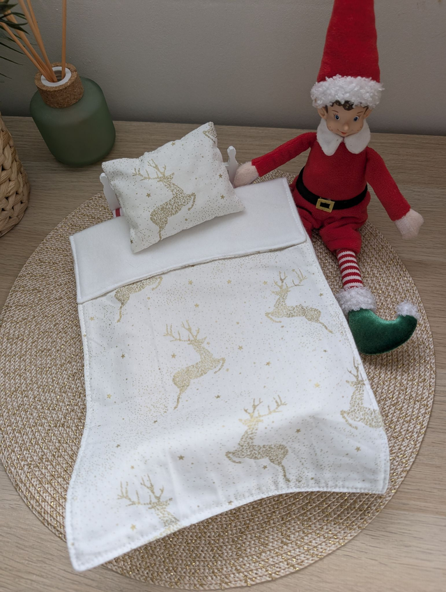 Parure de lit pour lutin farceur &quot;cerfs dorés fond blanc&quot;