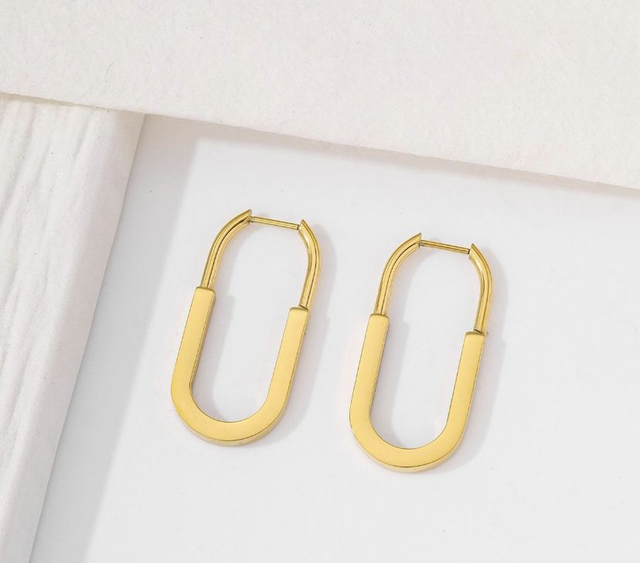 Boucle d&#039;oreille tendance