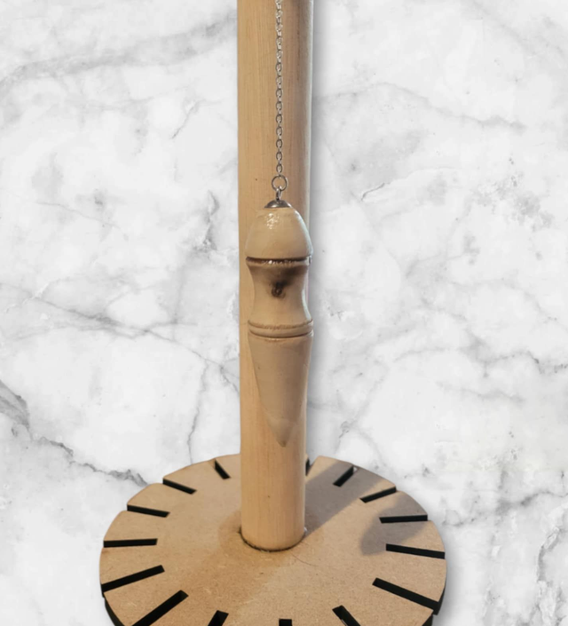 Pendule 22 en bois de cerisier