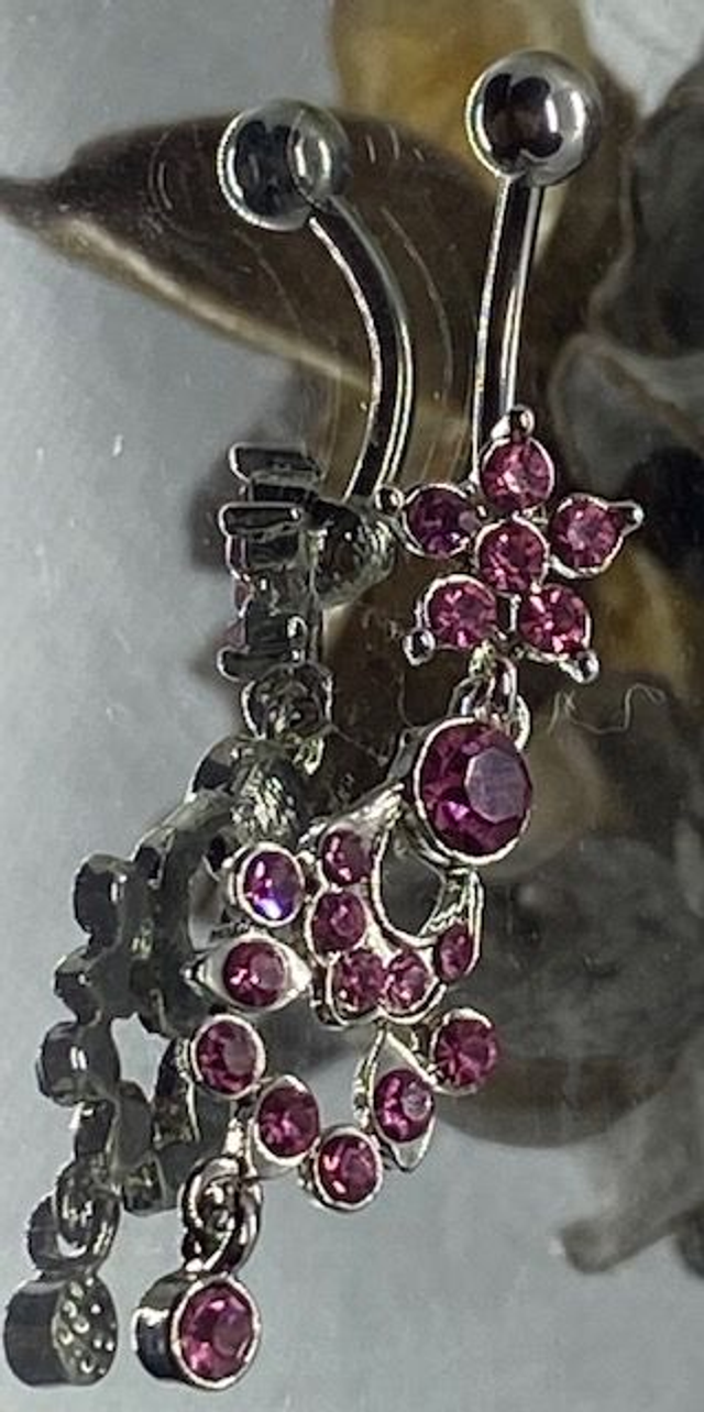 Belly bar body jewellery