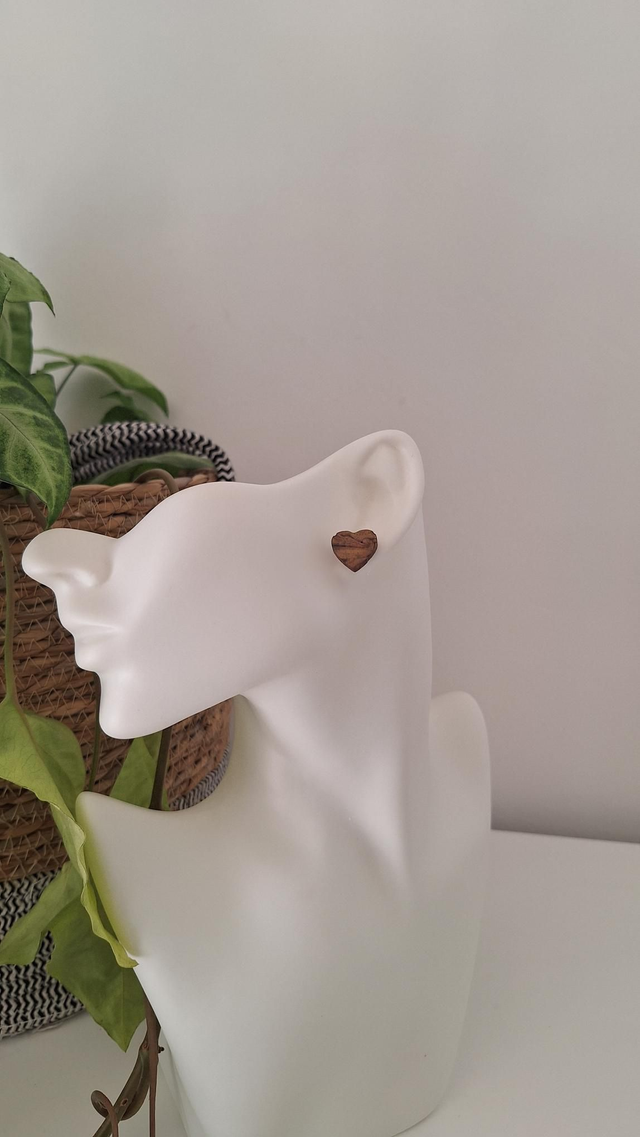 Puces d&#039;oreilles cœurs holographiques marrons