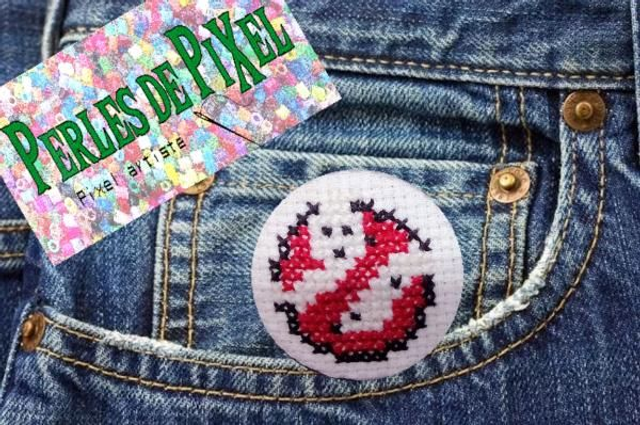 Ghostbuster logo badge ou porte clé brodé à la main pixel art 