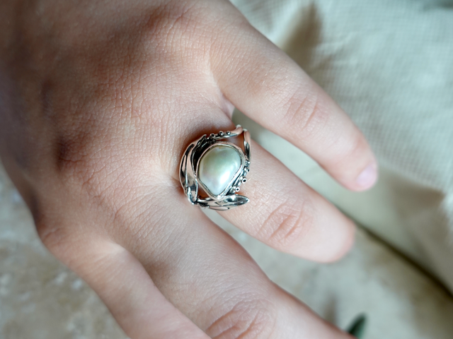 Anelli Curaes con perla barocca