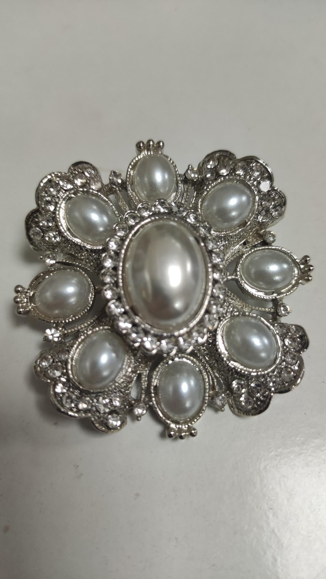 Broche baroque 