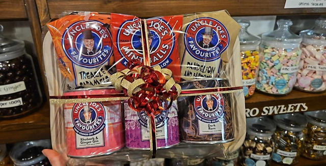 Uncle joes gift tray