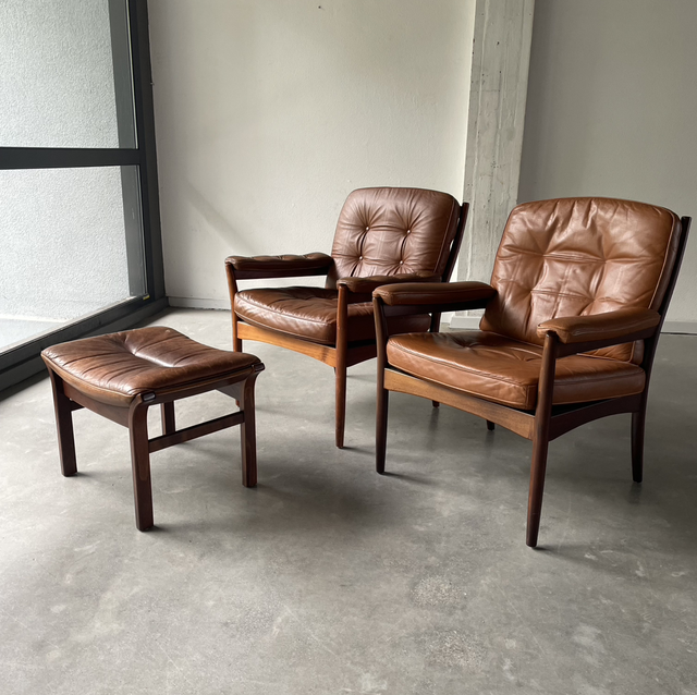 2 G-mobel & ottoman