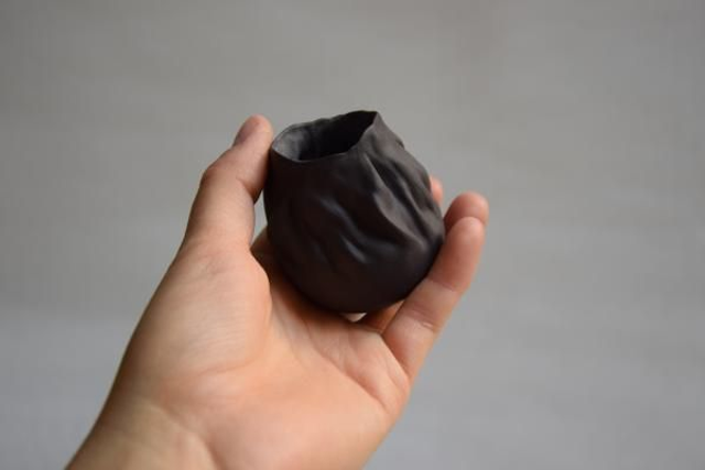 Mini vase Cocon noir "Eclosion" 