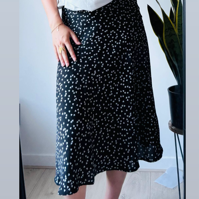 Lange zwarte rok met hartjes