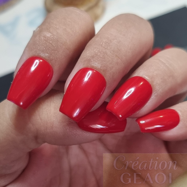 Kat red little coffin xs créer sur commande délai de 7jours ouvrable