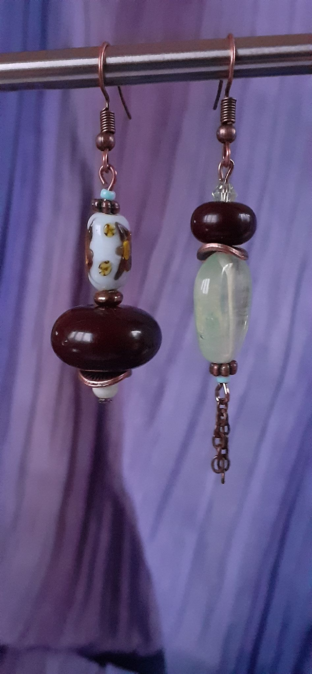 Réréké Boucles d'oreilles longues asymétriques chocolat &amp; bleu ciel