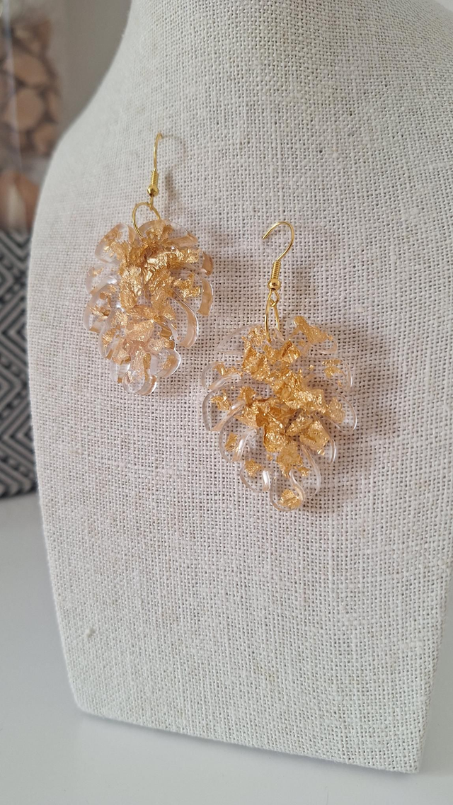 Boucles oreilles feuilles transparentes + feuilles d&#039;or 