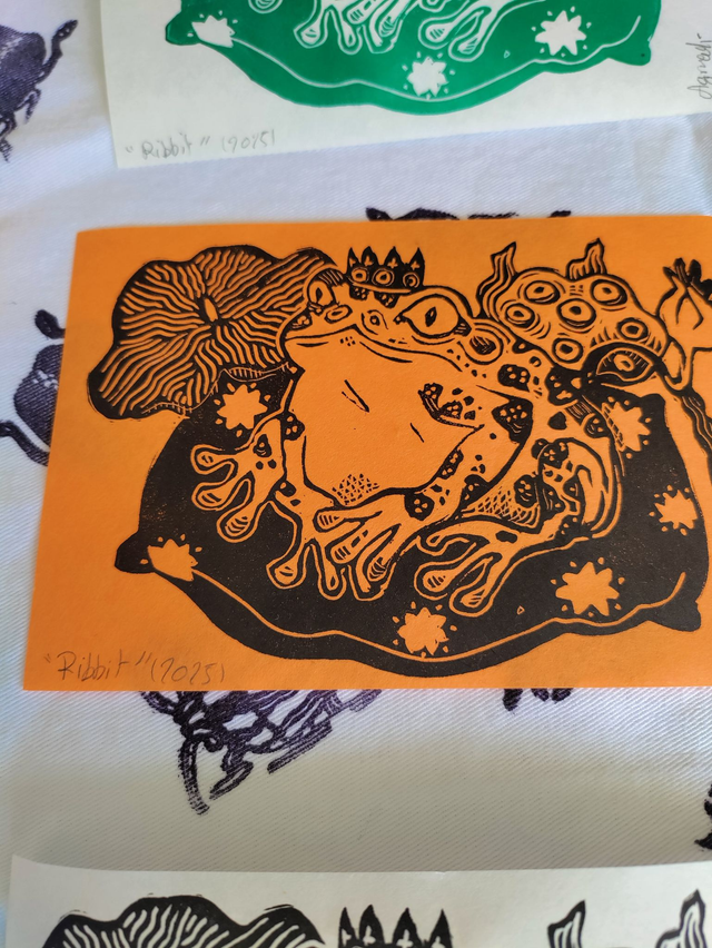 La reine grenouille "Ribbit" , linogravure format 10X15cm