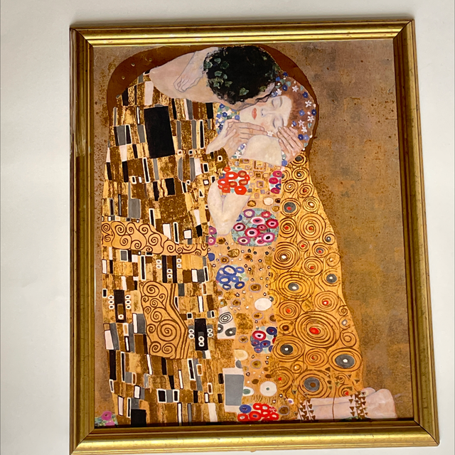 Klimt / Der Kuss im  Goldrahmen 