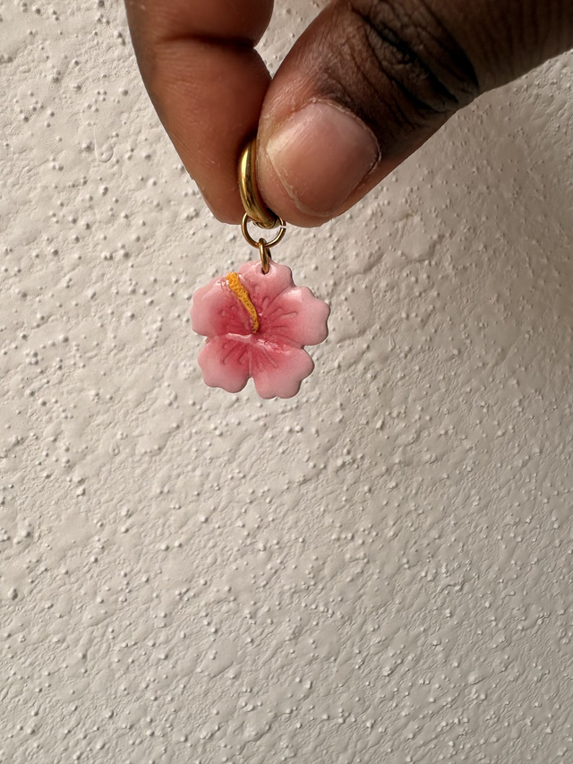 Pampilles Esma hibiscus rose, boucles d'oreilles interchangeables petites créoles