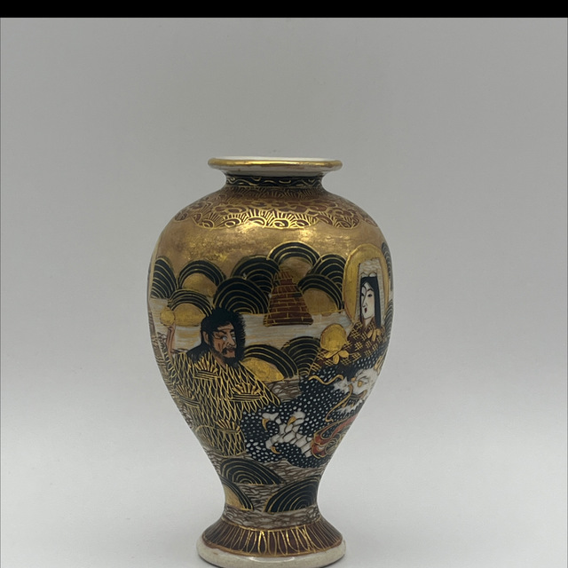 Japanese Satsuma “Thousand Faces” Vase