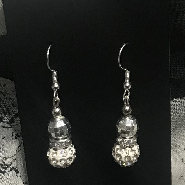 Silver/White Dangling Earrings - SWD05