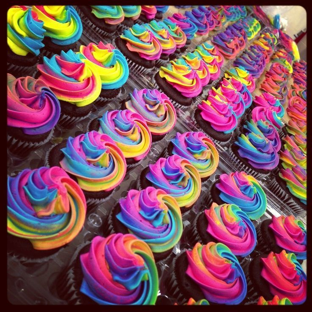 Glow Party Cupcakes   
