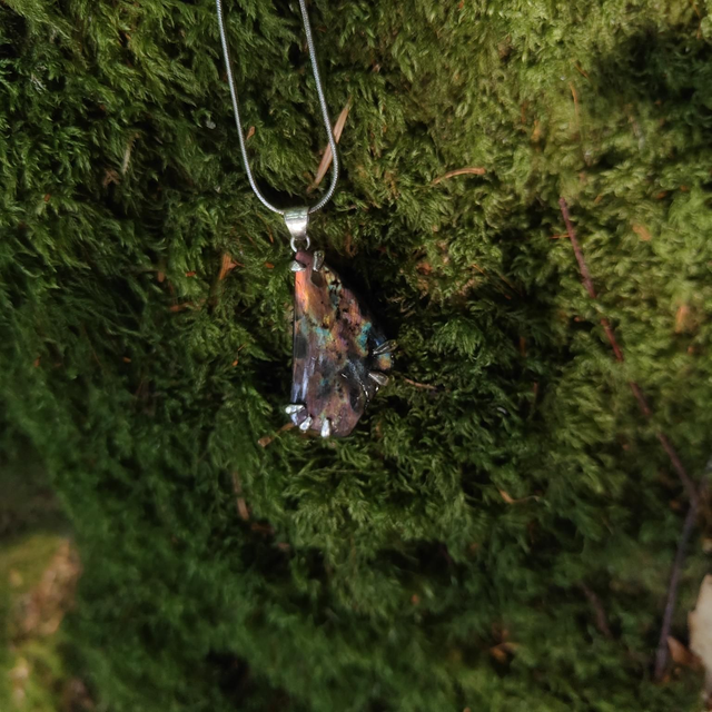 Pendentif Griffes en Argent et Spectrolite Orange