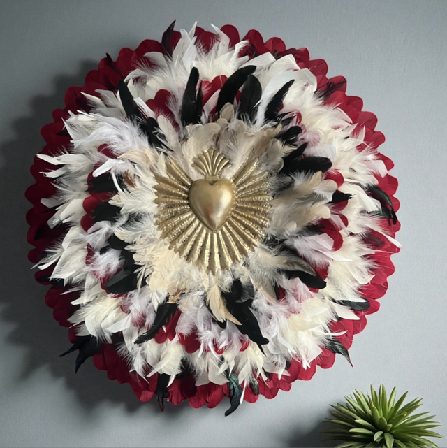 Jujuhat coeur aux plumes rouge et beige 