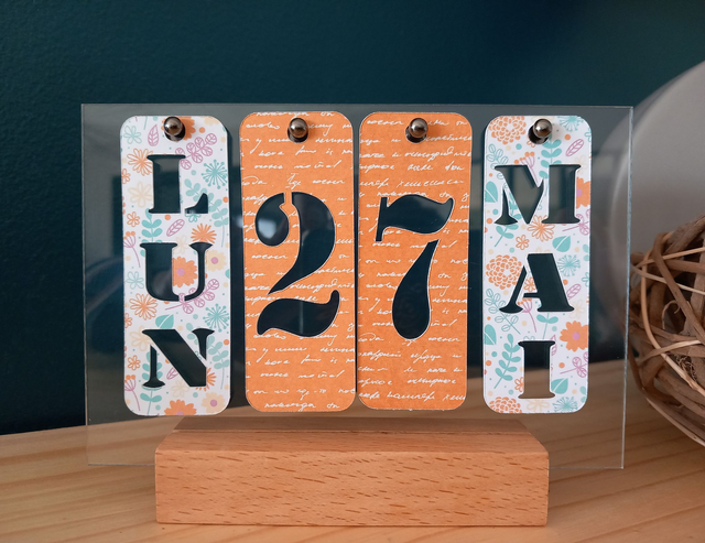 Calendrier perpétuel transparent