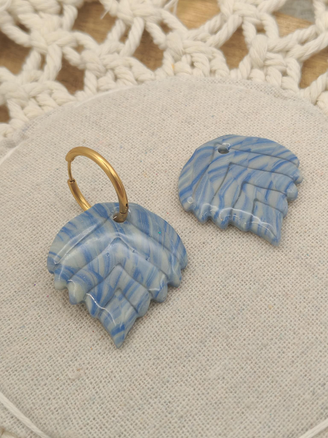 Feuilles bleu transparent 