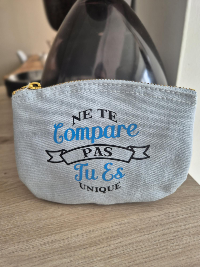 Porte monnaie &quot;Ne te compare pas....&quot; 