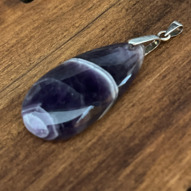 Pendentif en améthyste chevron et bélière argent
