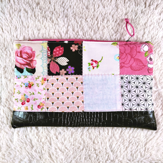 Pochette patchwork tons roses 