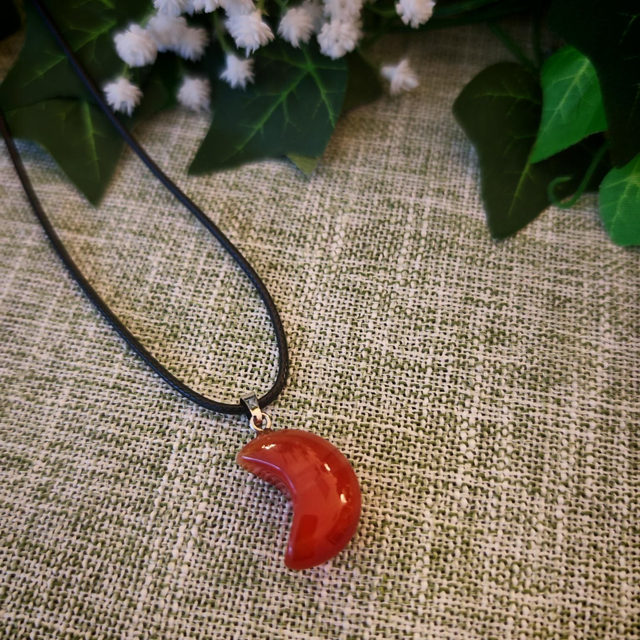 Collier lune cornaline
