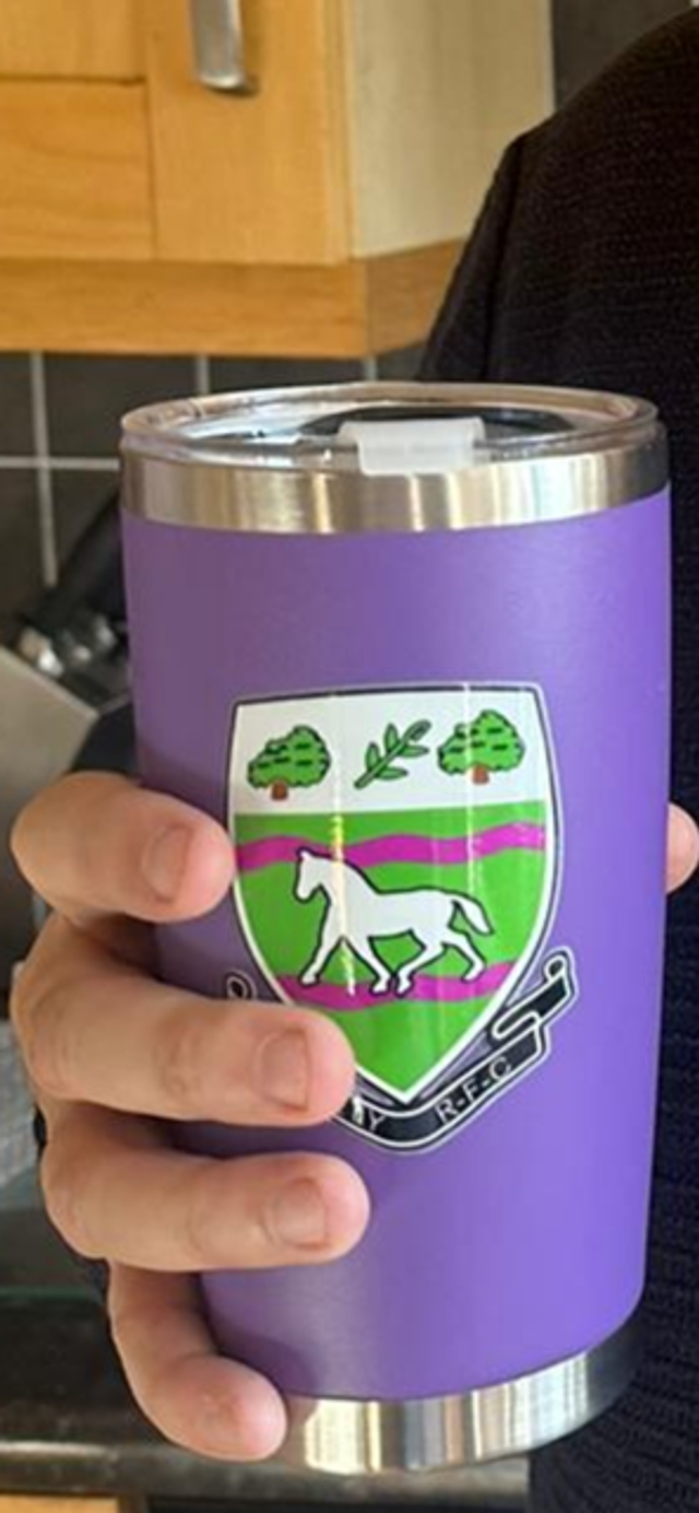 Cup for hot/cold drinks