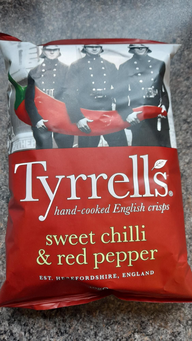 Tyrrells Sweet Chilli &amp;Red Pepper 40g crisps