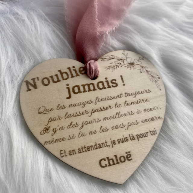 Cœur en bois à suspendre – Message de réconfort pour amie ou collègue 