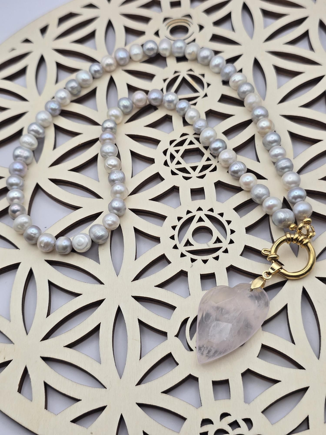 Collier Perle de culture d'eau douce et Quartz rose 