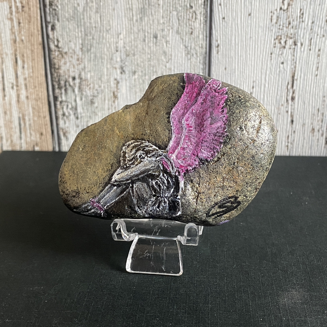 Ange aux ailes roses