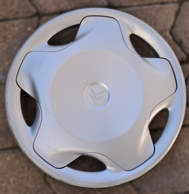 Enjoliveur Citroën Saxo Modèle Séville 13p occasion 