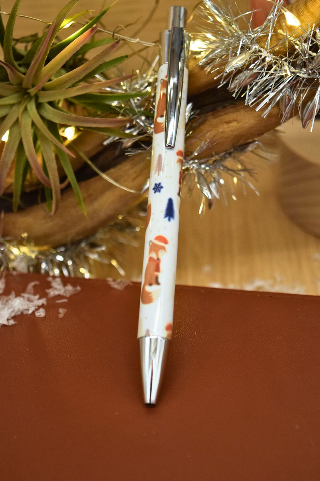 Christmas Foxes Aluminium Pen – Festive Woodland Design with Snowflakes