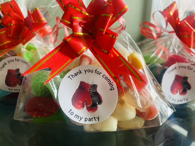 Party favours Boxing gloves sweet bags 