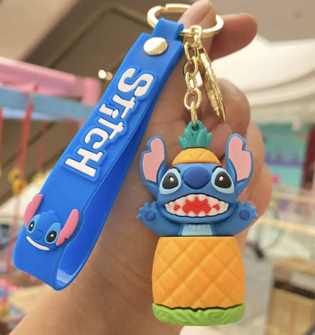 0258 - Disney - Lilo &amp; Stitch - Stitch met ananas