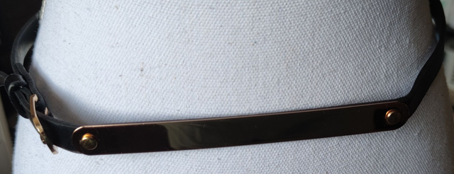 Ceinture noir avec plaque 85 cm 