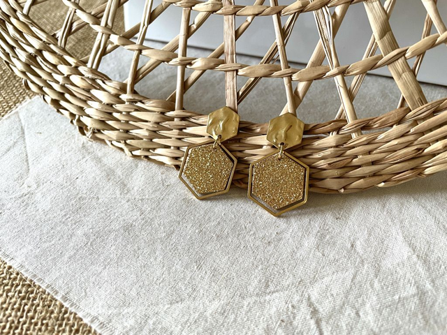 Boucles d’oreilles Hexagones taille M - Couleurs variées (dorées)