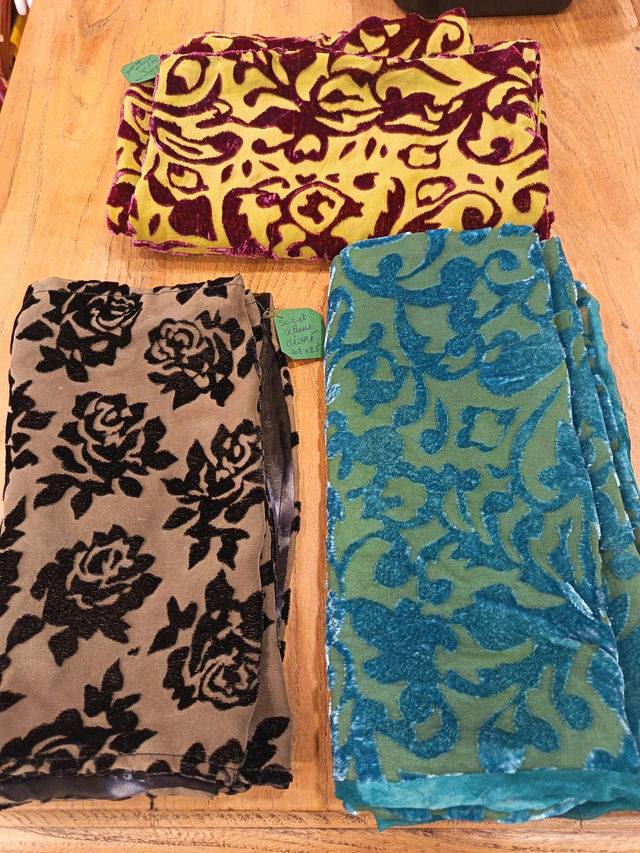 Echarpe soie dévorée