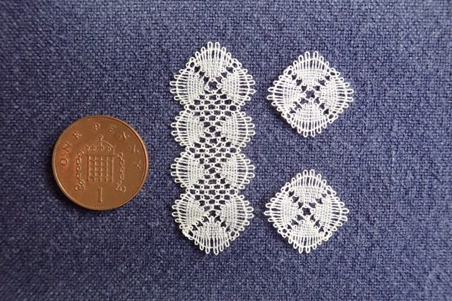 Set of 3 Lace Mats