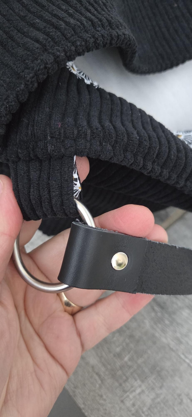 Sac à main porté épaule velours noir anse noire