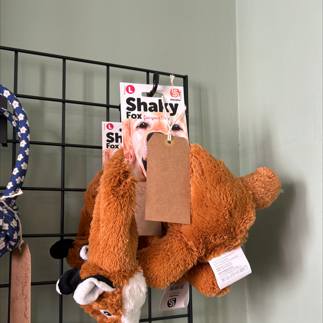 Shake a fox toy 