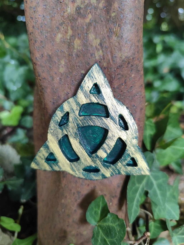 Magnet Triquetra