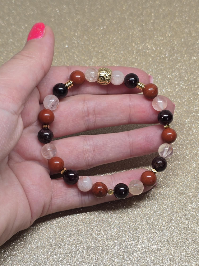 Bracelet Énergie vitale : Grenat, Jaspe rouge, Quartz hématoïde en 0,8 cm