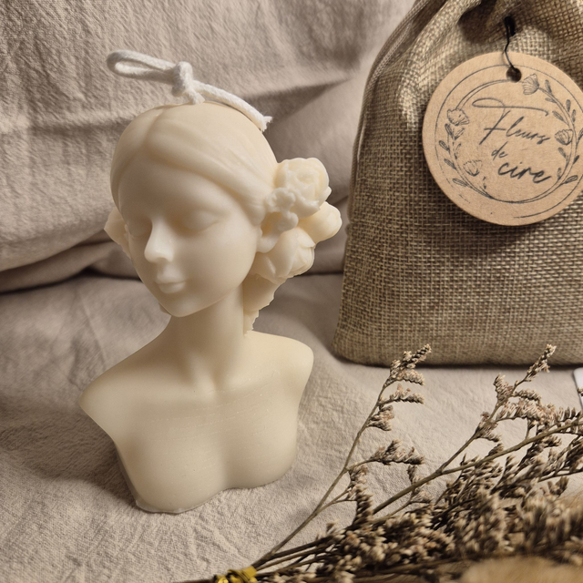 Visage chignon